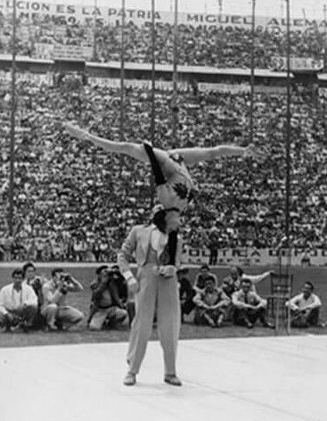 Chiquita & Johnson Performing in the Plaza de Toros Bullring